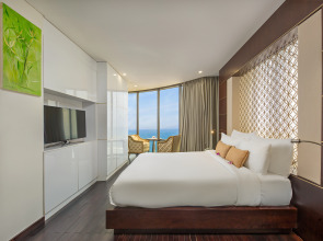 Holiday Beach Hotel Danang