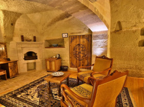 Harman Cave Hotel