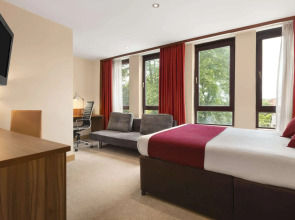 Ramada Hounslow - Heathrow East