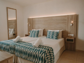 Aparthotel Playa del Sol - Adults Only