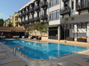 Melissa Moment Apart