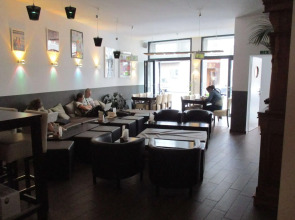 Station Hostel For Backpackers