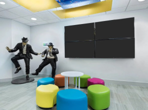 Holiday Inn Express & Suites Nearest Universal Orlando by IHG