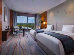 DoubleTree by Hilton Guangzhou Science City-Free Shuttle Bus Service During Canton Fair Period