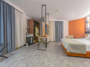 Best Western Plus Khan Hotel