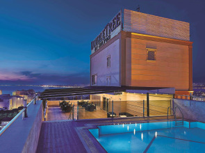 Doubletree By Hilton Hotel Izmir - Alsancak