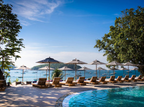 Отель The Nai Harn