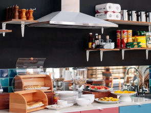 Spin Designer Hostel