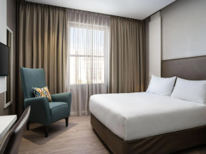 Protea Hotel by Marriott Cape Town Waterfront Breakwater Lodge