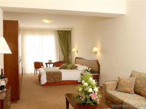 Aquamare Beach Hotel & Spa