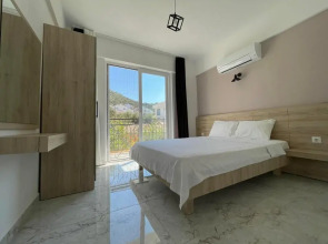 Kaş Eylül Suit Apart