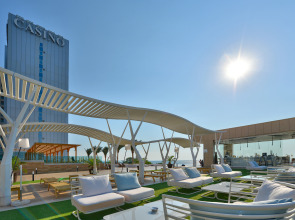 INTERNATIONAL Hotel Casino & Tower Suites