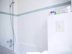 Grand Hôtel Dauphiné Toulon, Boutique Hôtel & Suites