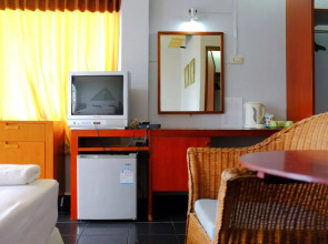 Thaniza Beachfront Resort