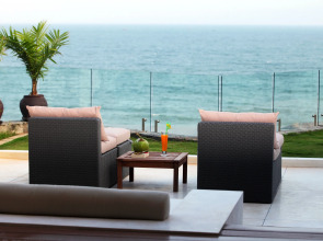 The Cliff Resort & Residences