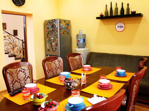 Sherlock Homes Art Hostel