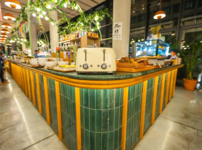 The People Paris Marais