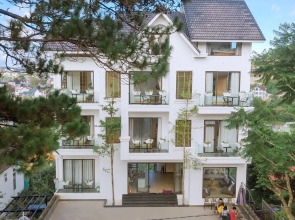 Dalat Home