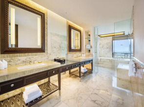 Курорт The St. Regis Sanya Yalong Bay