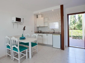 Apartamentos Sol Romántica by DOT Suites