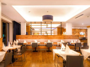 Bayer 89 Vi Vadi Hotel