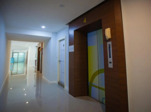 Anya Nana @ Sukhumvit