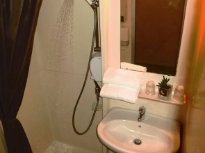 Hotel Crocus Caen Memorial