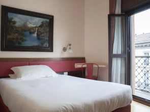 Отель San Guido Porta Volta