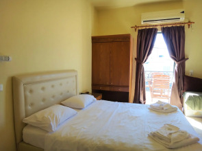 Diogenis Blue Palace