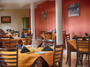 Отель Melheim Kandy Villas