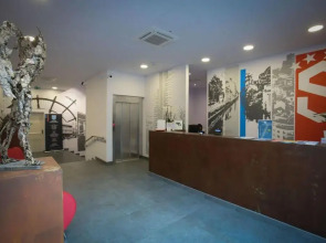 Отель Studio Inn Centrale & Milano Urban Padel