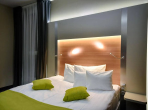 Best Western Plus Lakeside Hotel