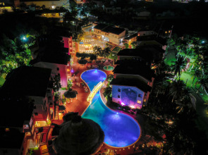 Отель Selina Cancun Laguna Hotel Zone