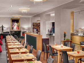 Alpen Hotel München