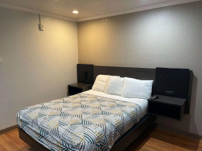 Motel 6 Sacramento, CA - Downtown