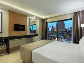 Aydinbey Queen's Palace & Spa - Ultra All Inclusive