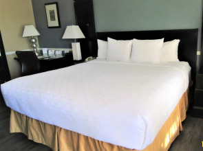 Clarion Inn Near China Lake Naval Station