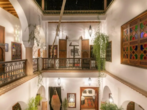 Riad Les Trois Palmiers El Bacha