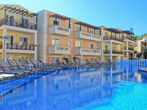 Porto Kalamaki Hotel