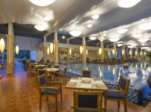 Sandy Beach Non Nuoc Resort