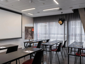 Radisson RED V&A Waterfront, Cape Town