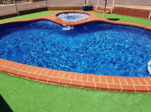 Golden Reef Motor Inn