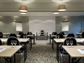 Kyriad Lille Est Villeneuve d'Ascq