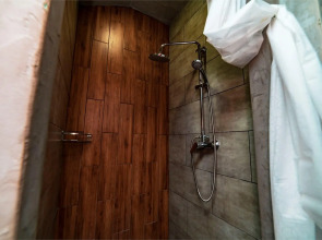 Usengi Hotel and Hostel (Юсенги Отель и Хостел)