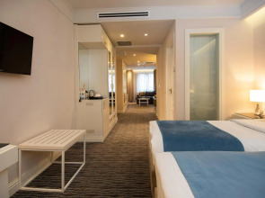 Отель City Avenue