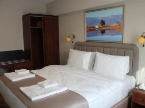 Armida City Hotel