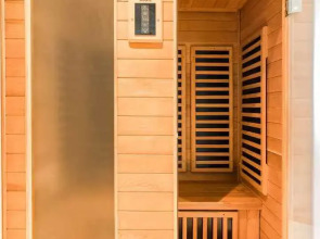 Sea Breeze Hotel & Villa