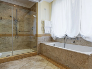 Excelsior Grand Hotel