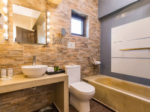 Theatro Hotel Odysseon