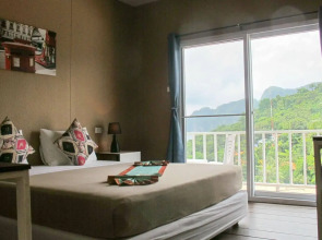 Phi Phi Uphill Cottage